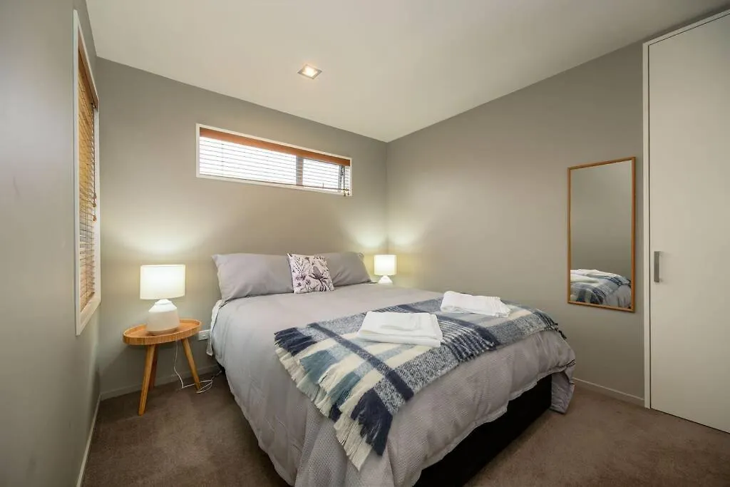 Center City Home With Parking Christchurch New Zealand