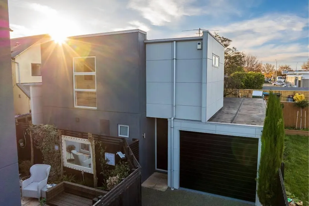 Center City Home With Parking Christchurch
